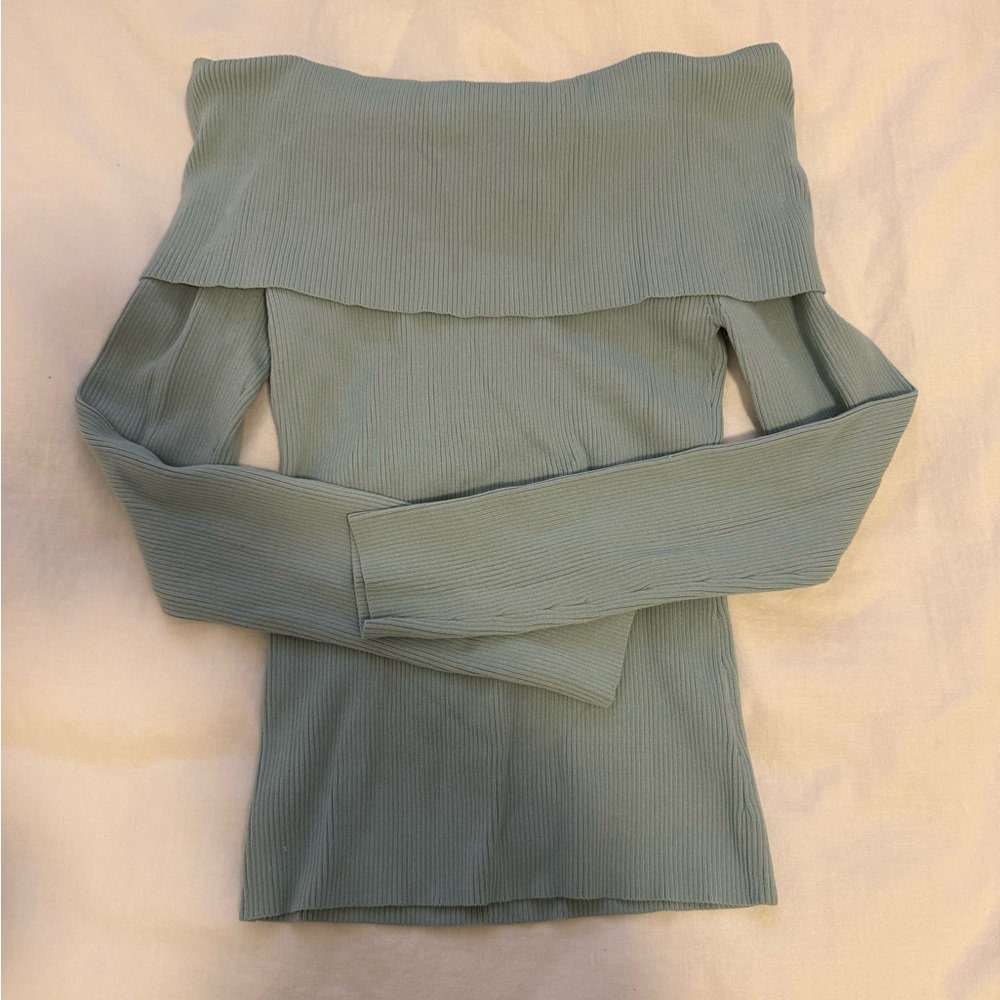 Wilfred Ribbed Off-Shoulder Knit Top in Sage